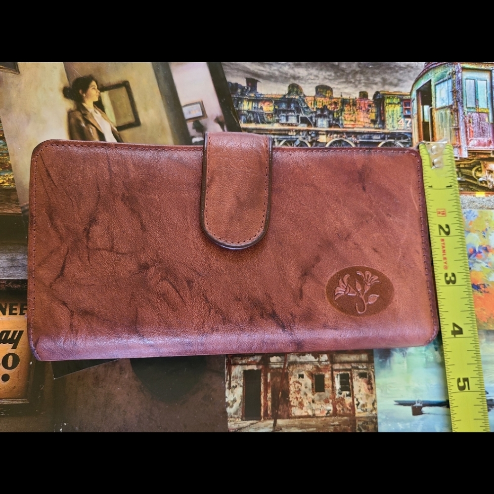 Brown Wallet - Picture 4 of 8